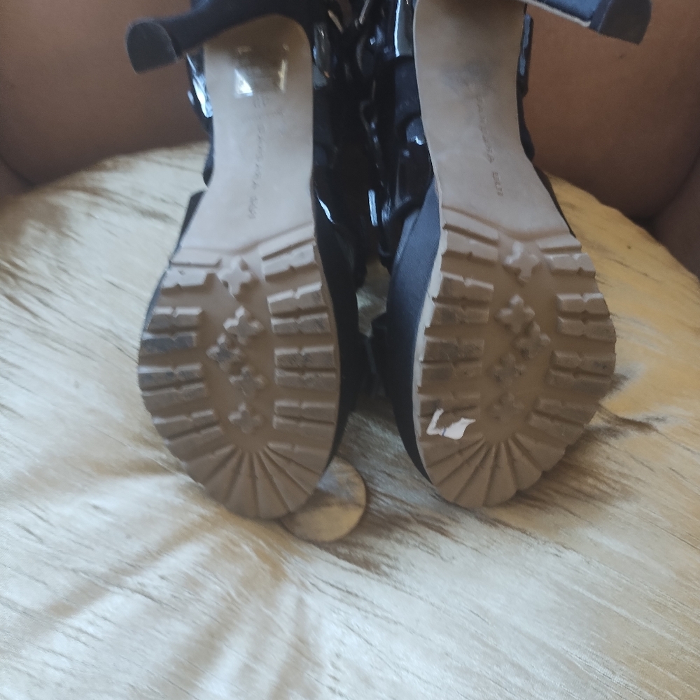 Shoes - Picture 10 of 12